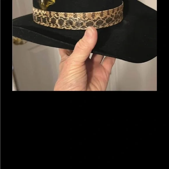 EDDY cowboy hat 7 like new authentic rattlesnake head band
